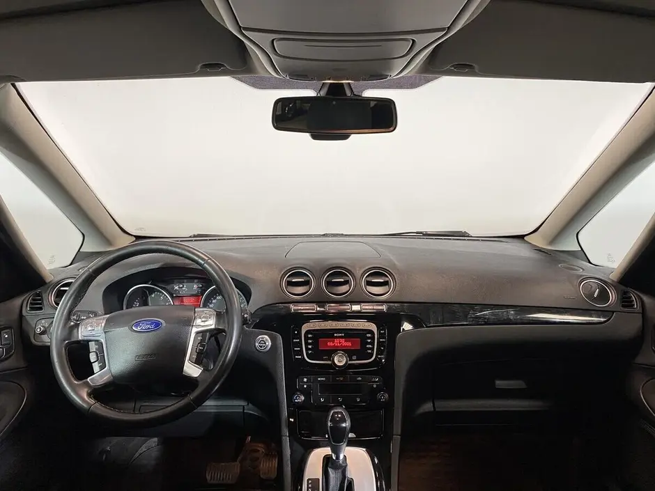 «Авто на Неве»