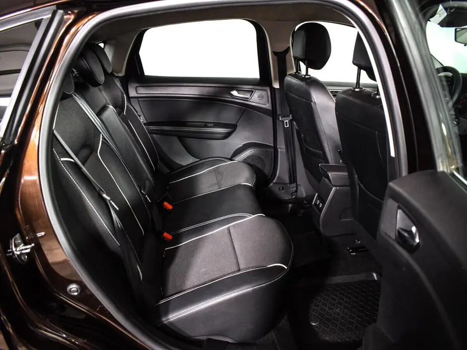 «Авто на Неве»