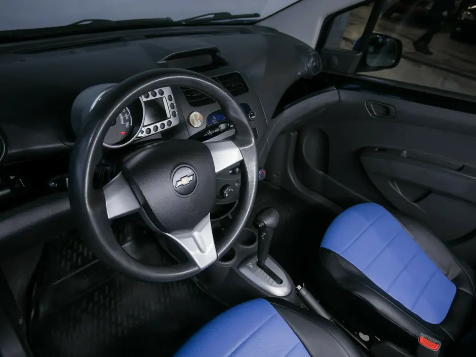 «Авто на Неве»