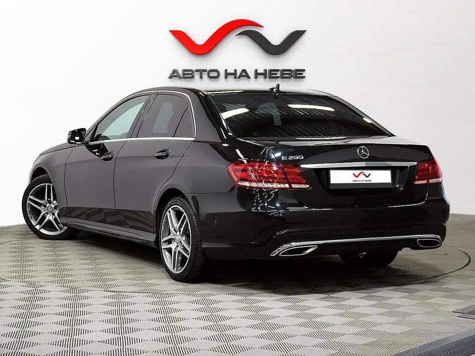 «Авто на Неве»
