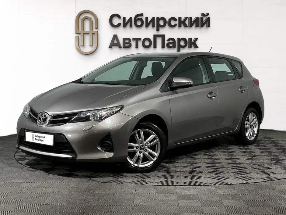 Toyota Auris, 2014 г.