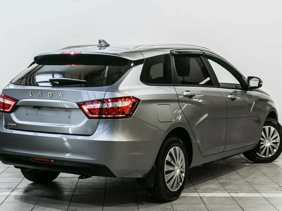 «Авто на Неве»