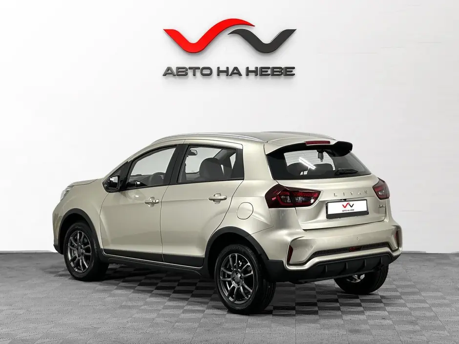«Авто на Неве»