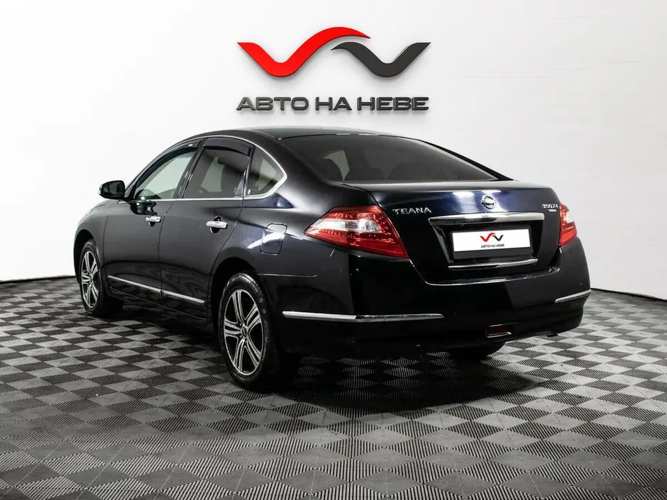 «Авто на Неве»
