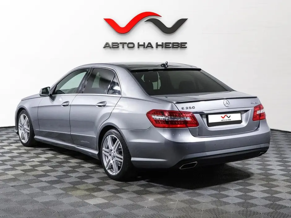 «Авто на Неве»