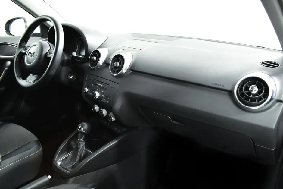 «Авто на Неве»