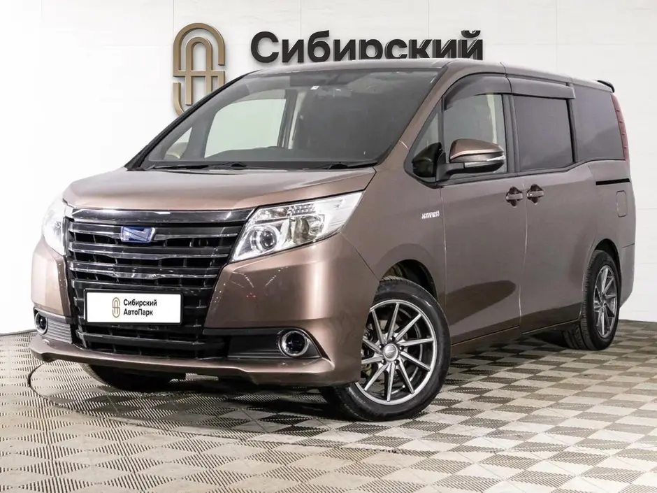 Toyota Noah, 2014 г.