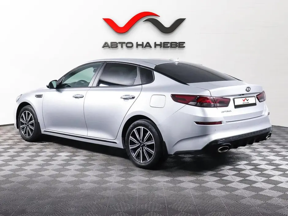 «Авто на Неве»