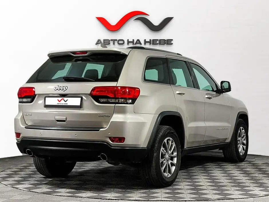 «Авто на Неве»