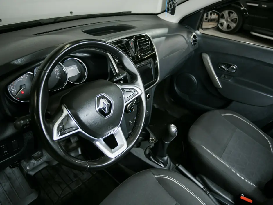 «Авто на Неве»