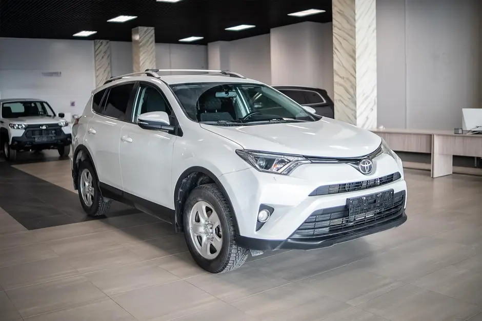 Toyota RAV4, 2018 г.