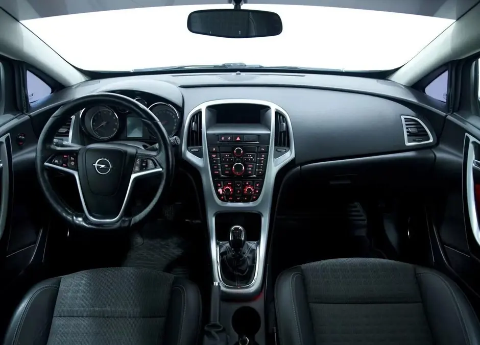 «Авто на Неве»