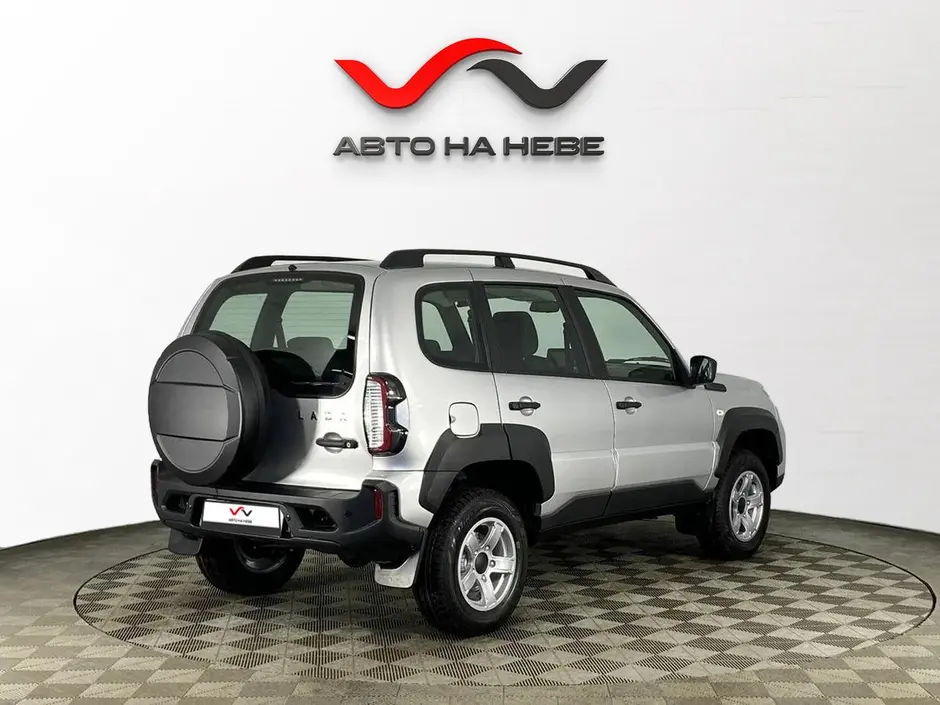 «Авто на Неве»