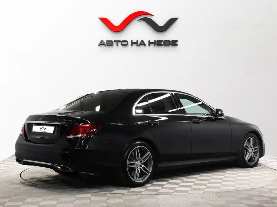 «Авто на Неве»