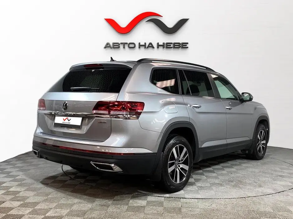 «Авто на Неве»