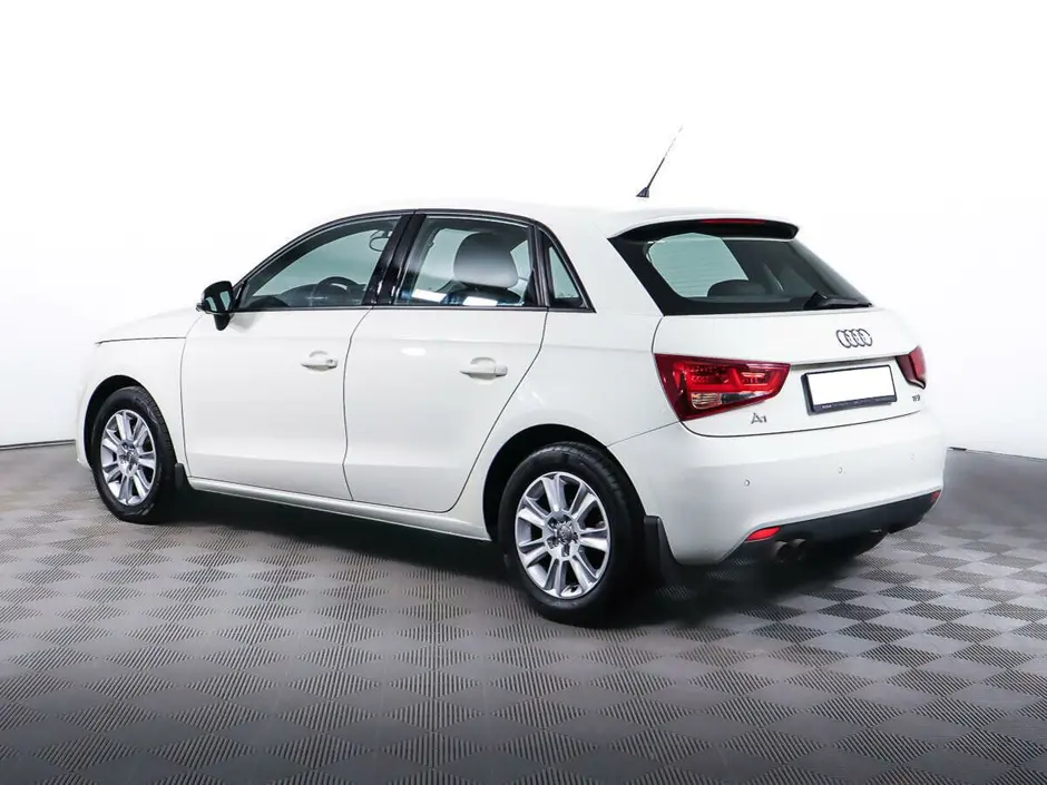 «Авто на Неве»