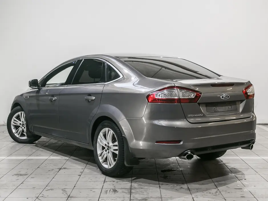 «Авто на Неве»