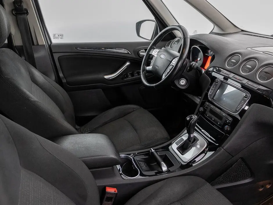 «Авто на Неве»