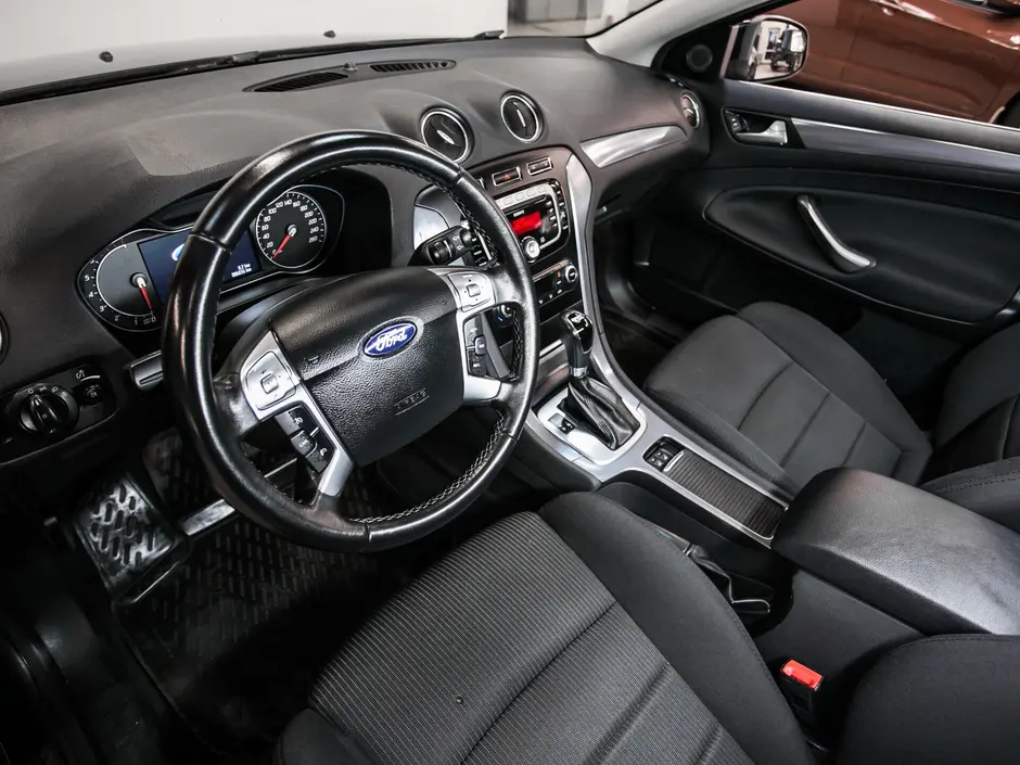 «Авто на Неве»