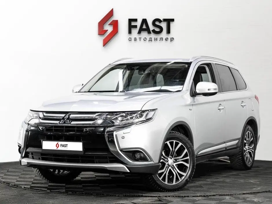 Mitsubishi Outlander, 2017 г.