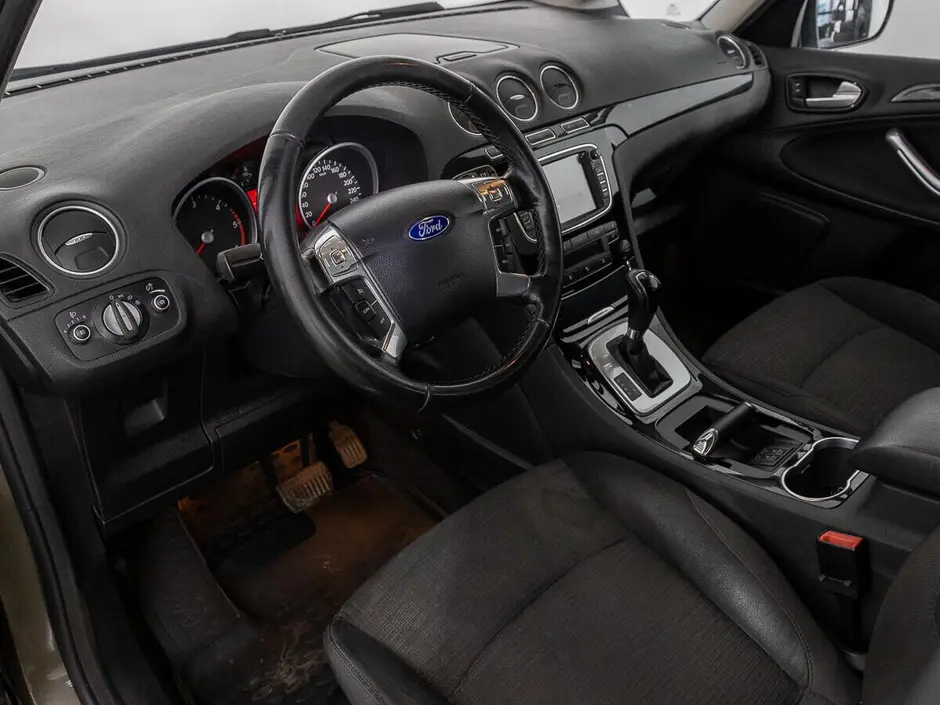 «Авто на Неве»