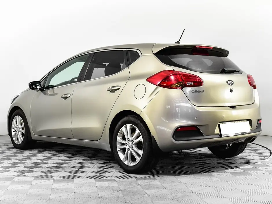 «Авто на Неве»