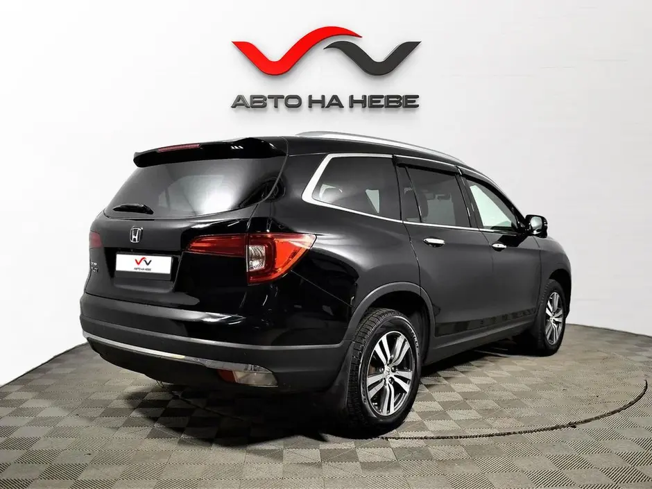 «Авто на Неве»