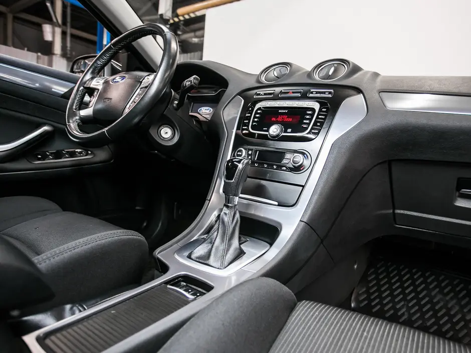 «Авто на Неве»