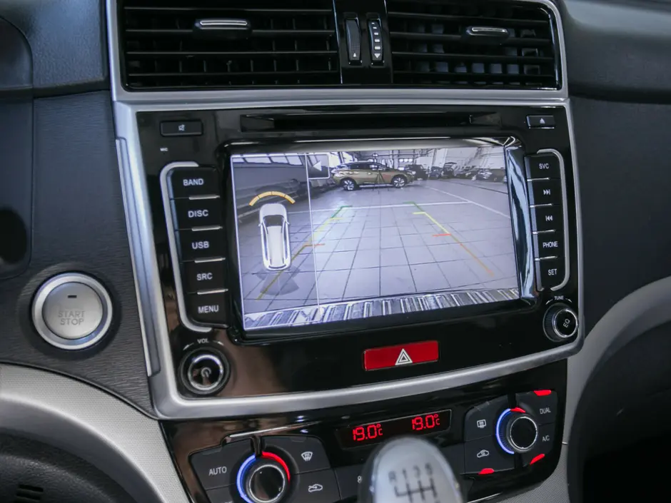 «Авто на Неве»