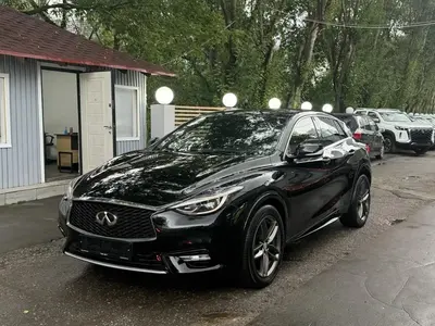 Infiniti Q30