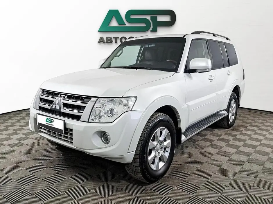 Mitsubishi Pajero, 2013 г.