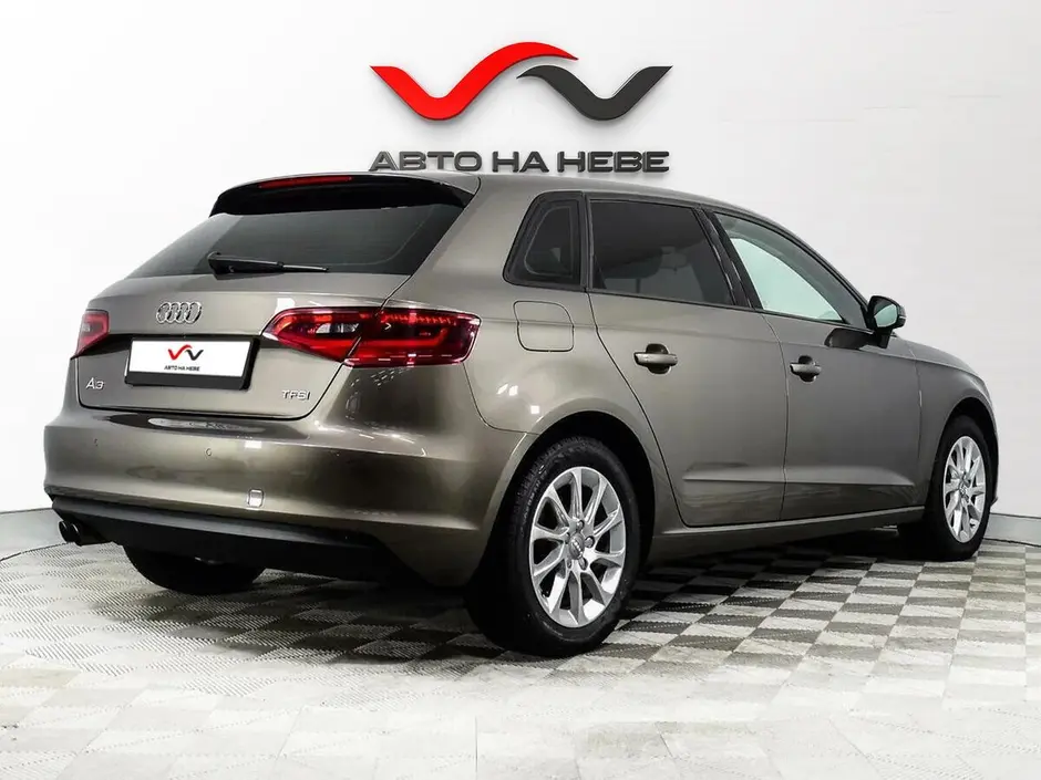 «Авто на Неве»