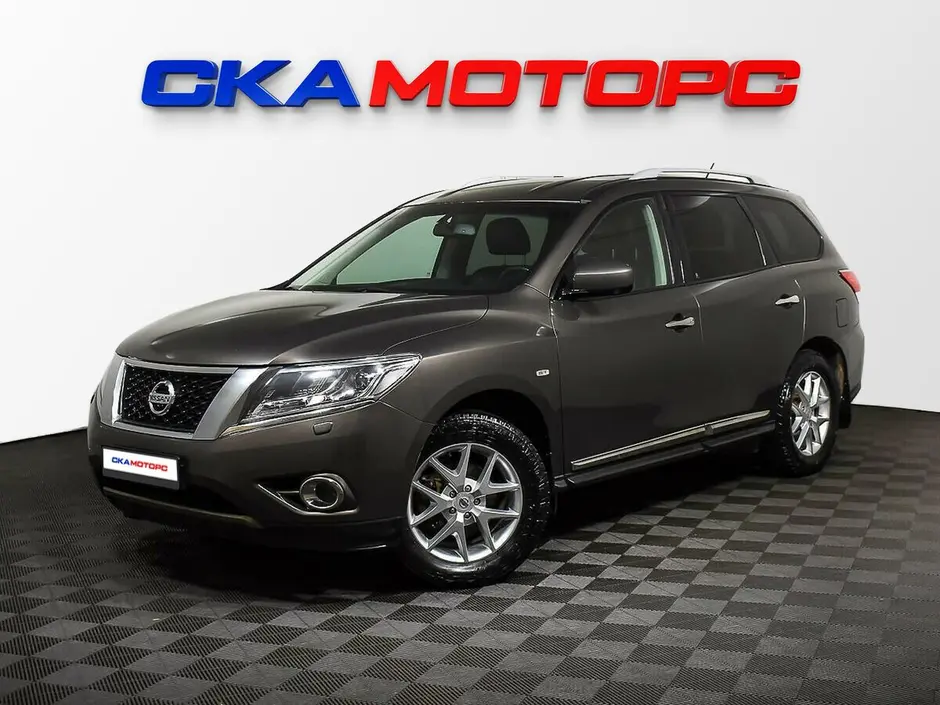Nissan Pathfinder, 2015 г.