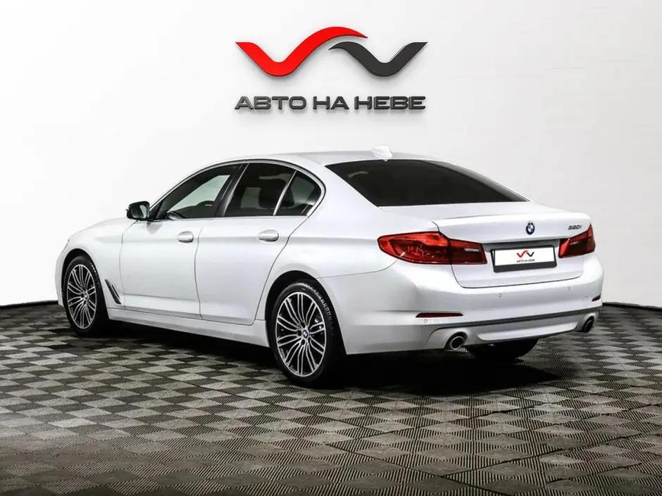 «Авто на Неве»