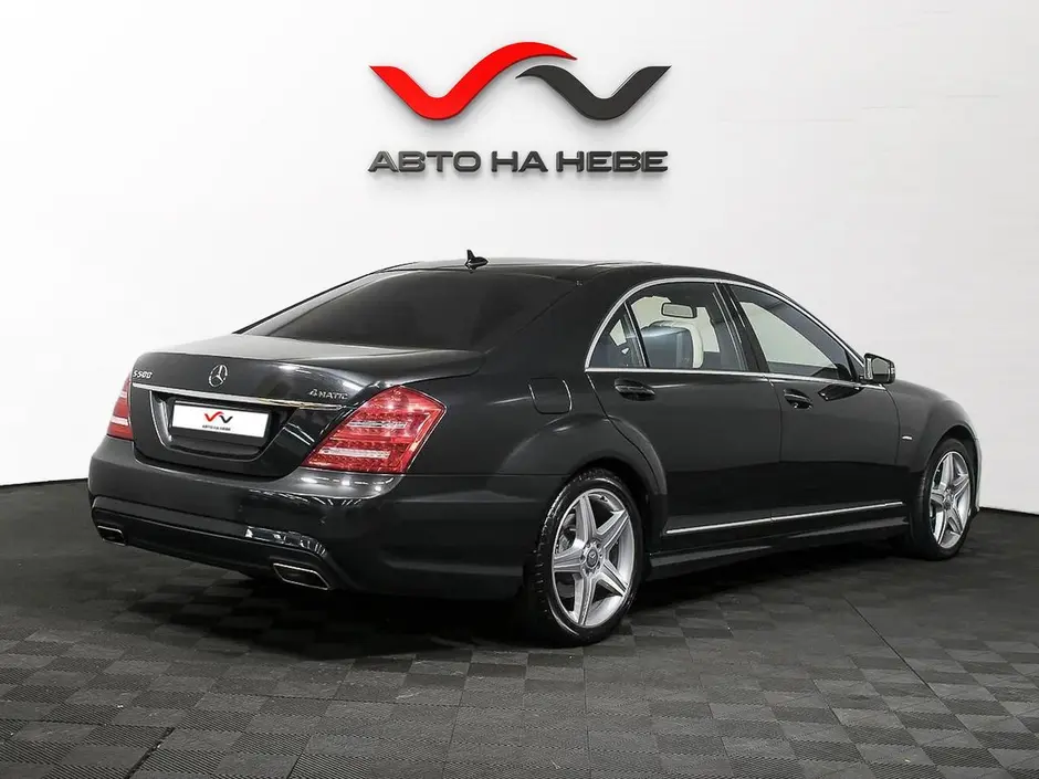 «Авто на Неве»