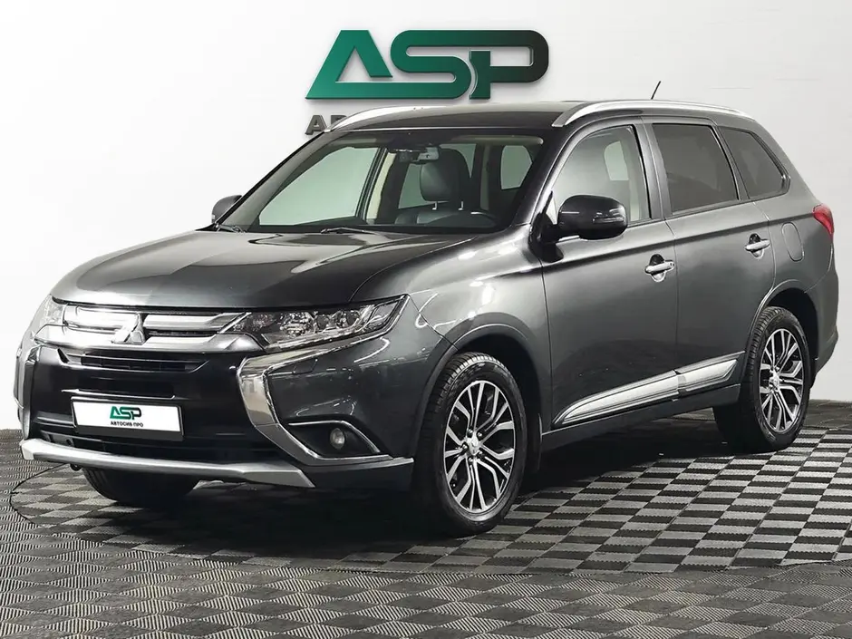 Mitsubishi Outlander, 2015 г.