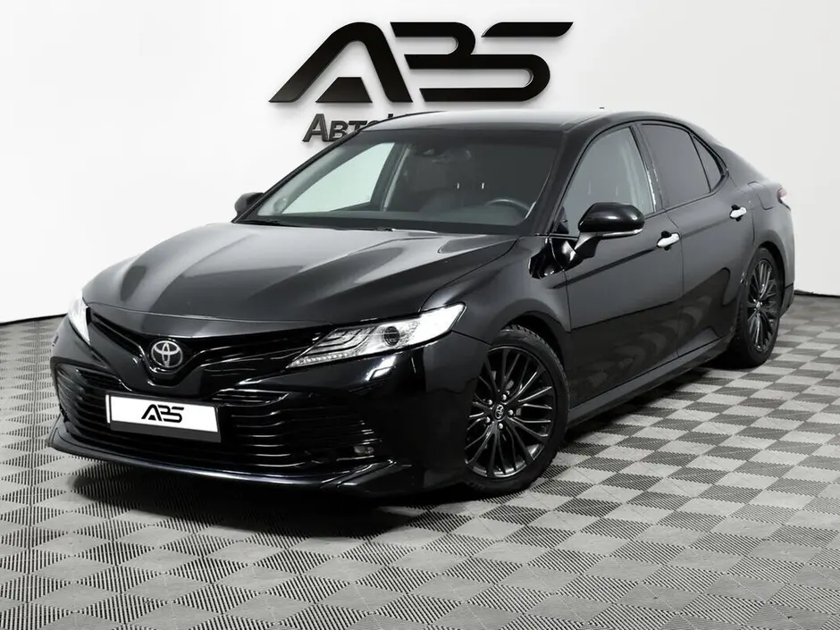 Toyota Camry, 2019 г.
