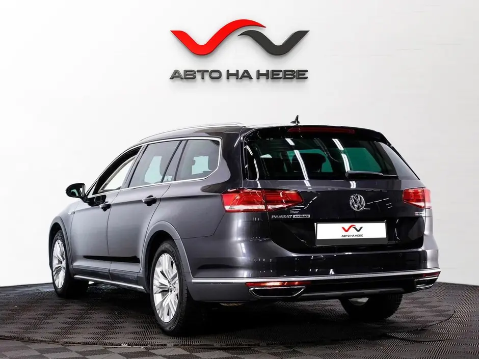 «Авто на Неве»