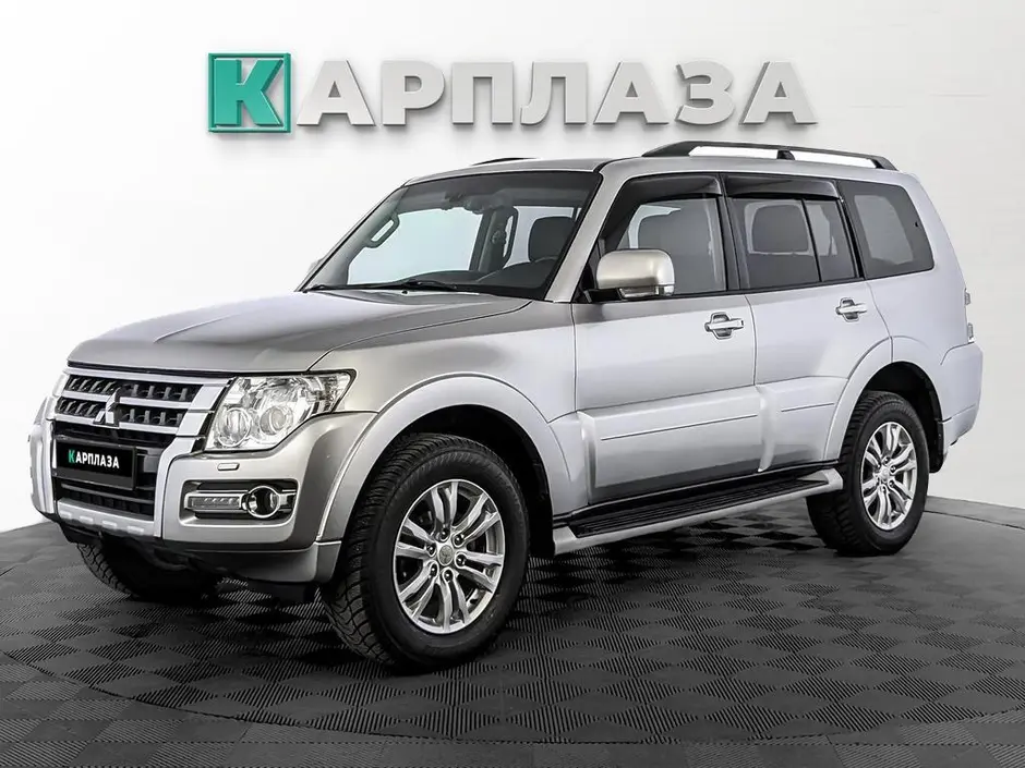 Mitsubishi Pajero, 2015 г.