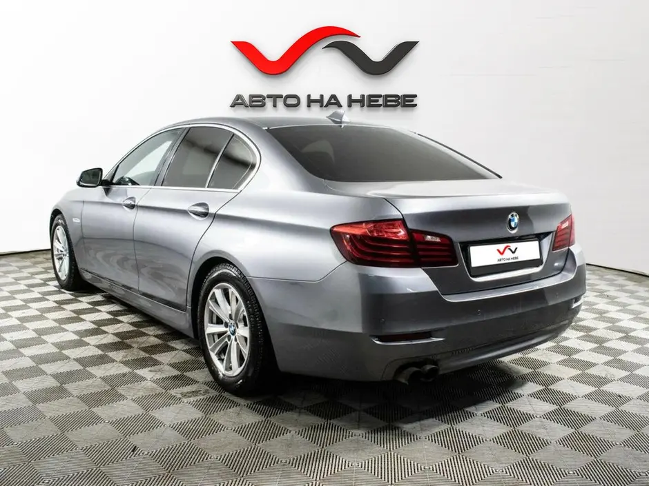 «Авто на Неве»