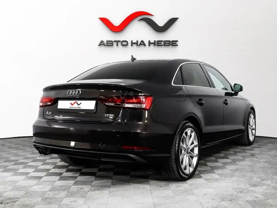 «Авто на Неве»