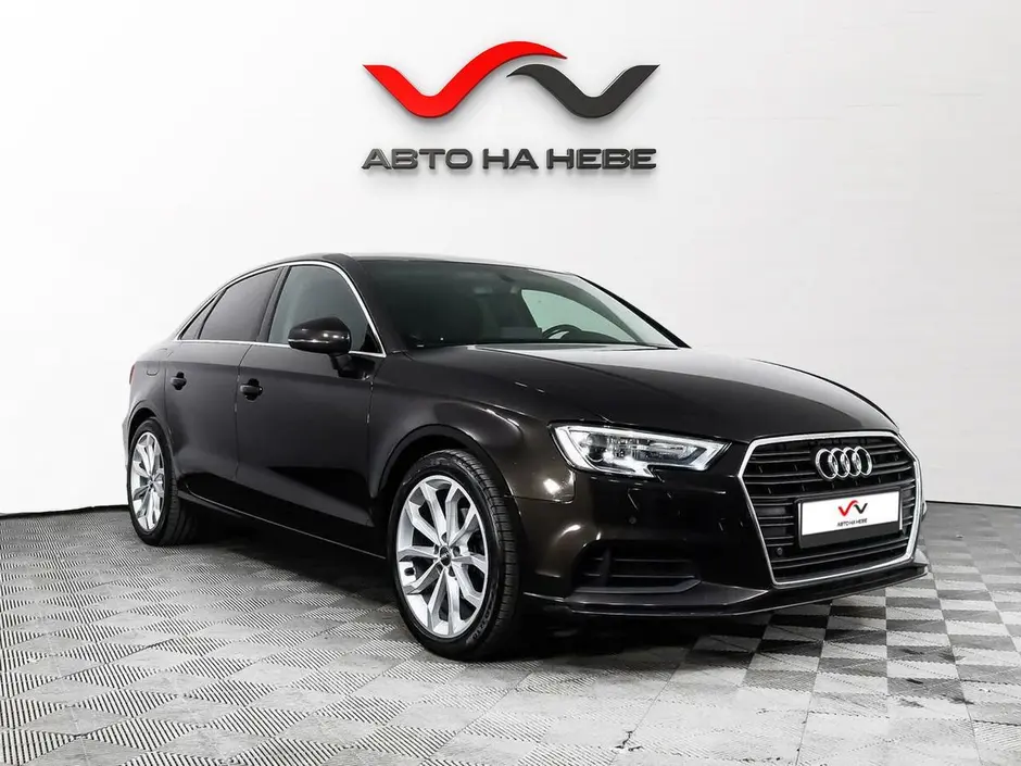 «Авто на Неве»