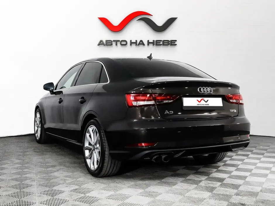 «Авто на Неве»