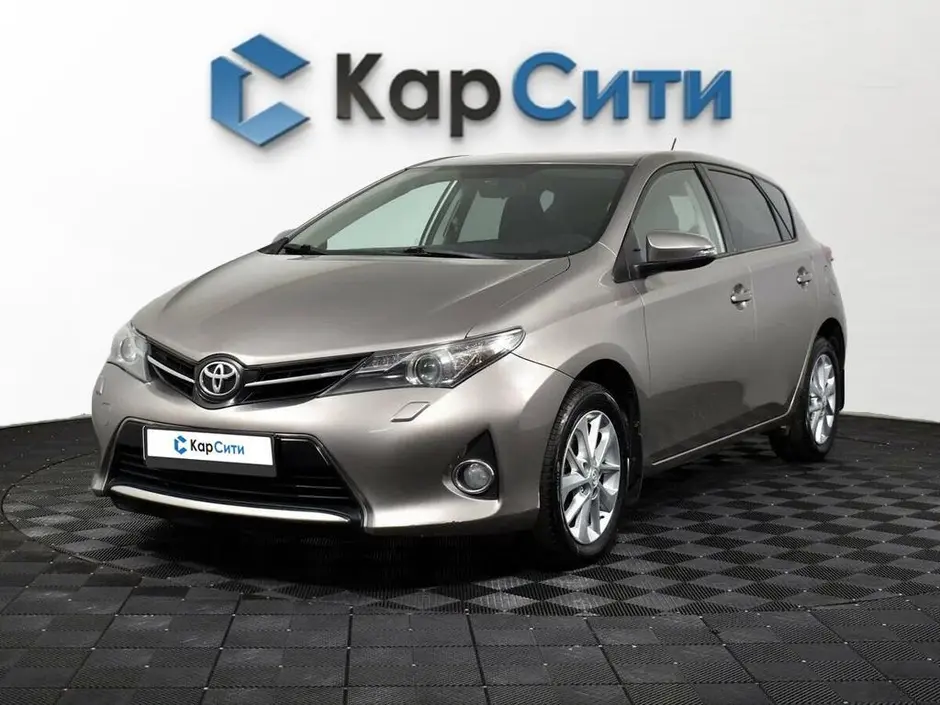 Toyota Auris, 2013 г.