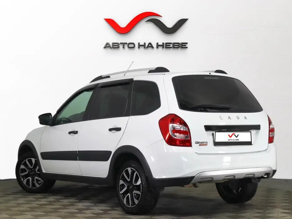 «Авто на Неве»