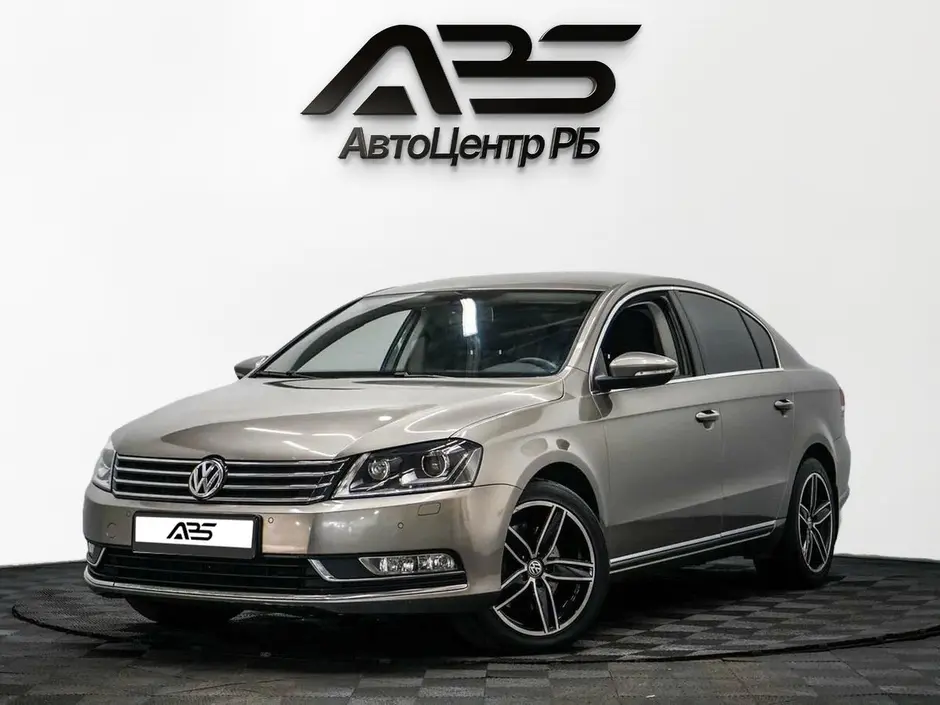 Volkswagen Passat, 2012 г.