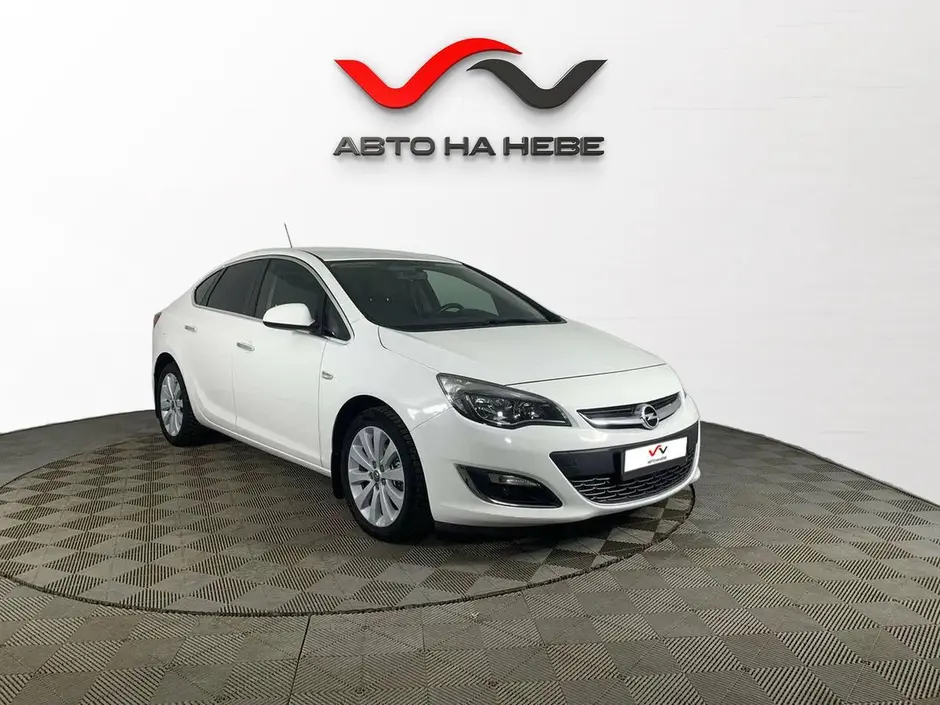 «Авто на Неве»