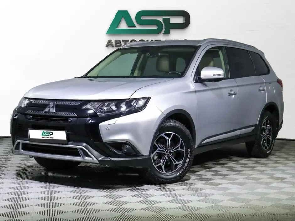 Mitsubishi Outlander, 2019 г.