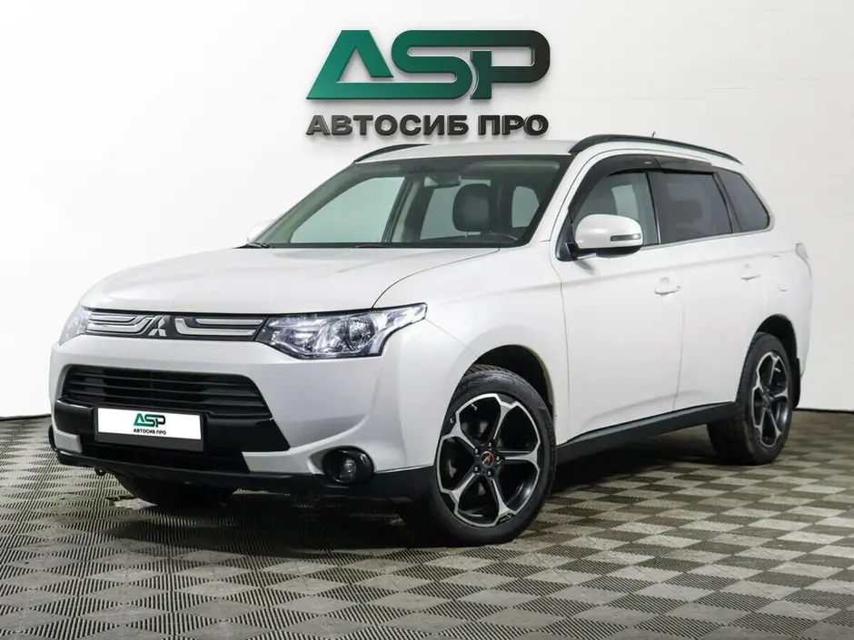 Mitsubishi Outlander, 2013 г.