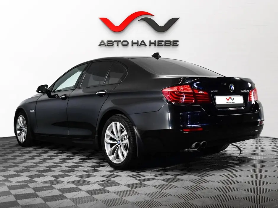«Авто на Неве»